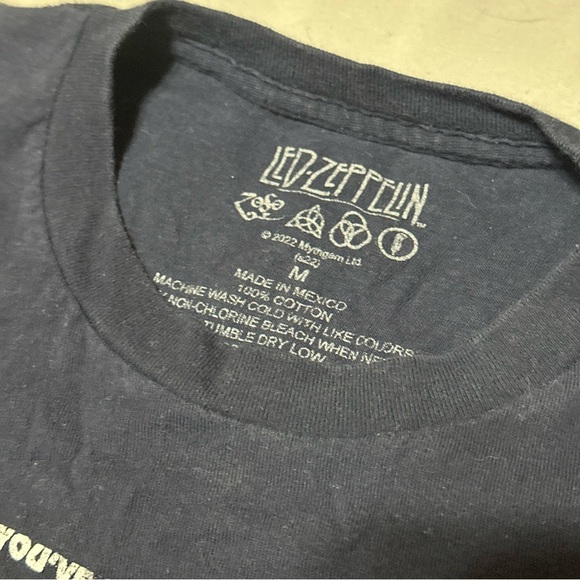 Led Zeppelin Med Men’s Graphic Tee Rock N Roll Classic Navy music legend - Picture 3 of 5